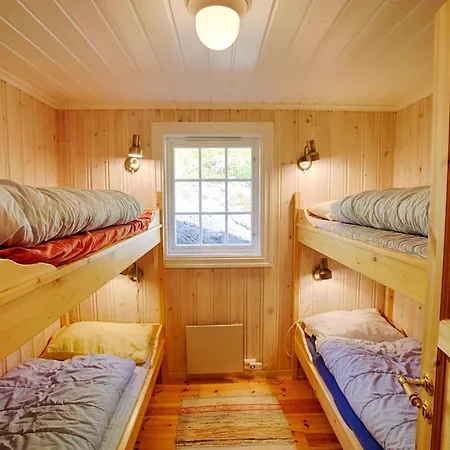 Large Retreat Perfect For Family Gatherings
