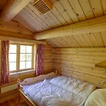 Large Retreat Perfect For Family Gatherings